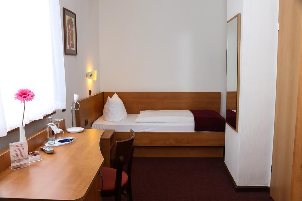City Hotel Journal Wolfsburg Buitenkant foto